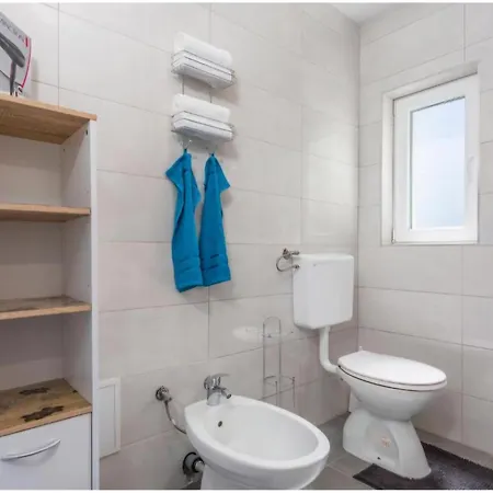 M&l Apartment *